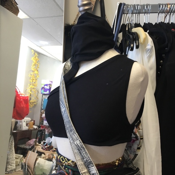 Ninja crop top (with filter pocket!) - Picture 6 of 7